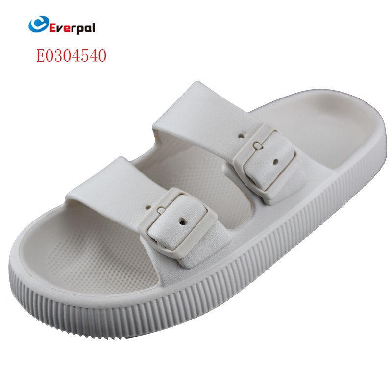 Sandal Slide Wanita Mana yang Layak Dibeli?