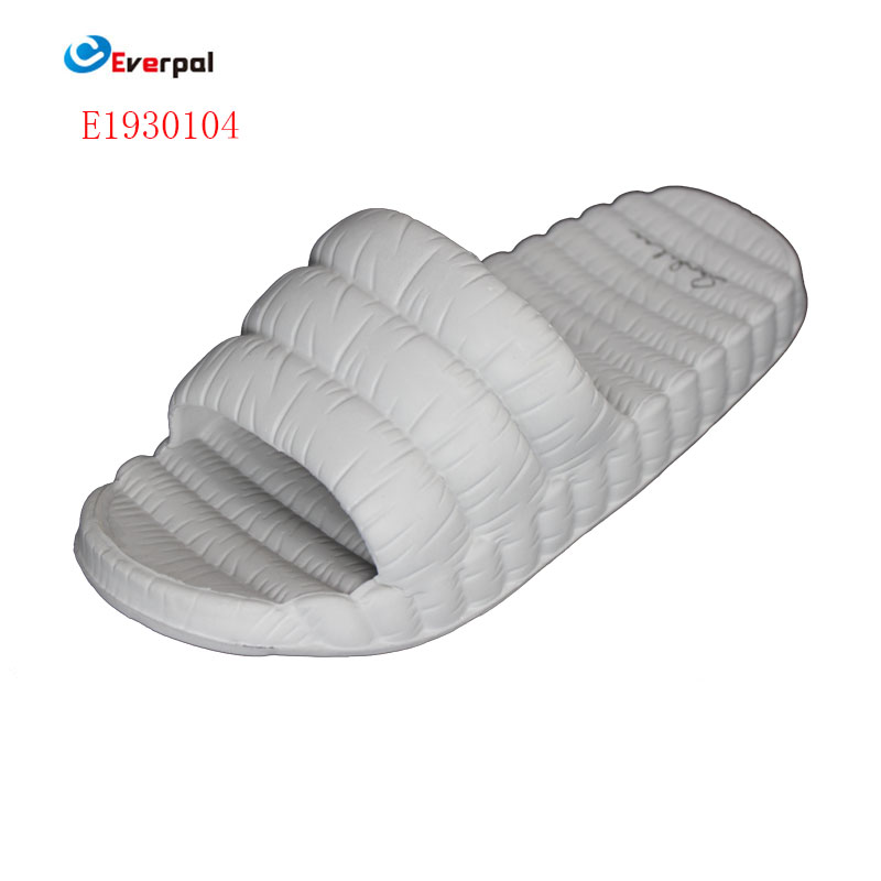 Apakah Sandal Kamar Mandi Unisex Solusi Terbaik untuk Kenyamanan, Kebersihan, dan Keserbagunaan Sehari-hari