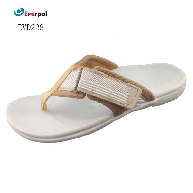 Mengapa Anda Harus Memilih Sandal Jepit Ortopedi Pria untuk Kenyamanan Maksimal dan Kesehatan Kaki